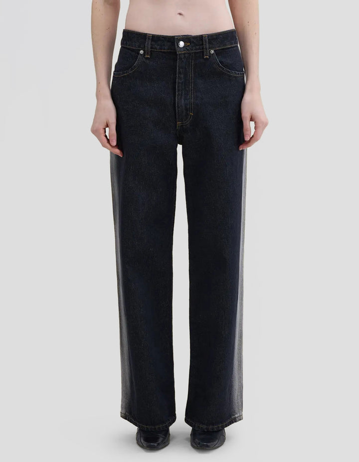 WIDE LEG JEAN