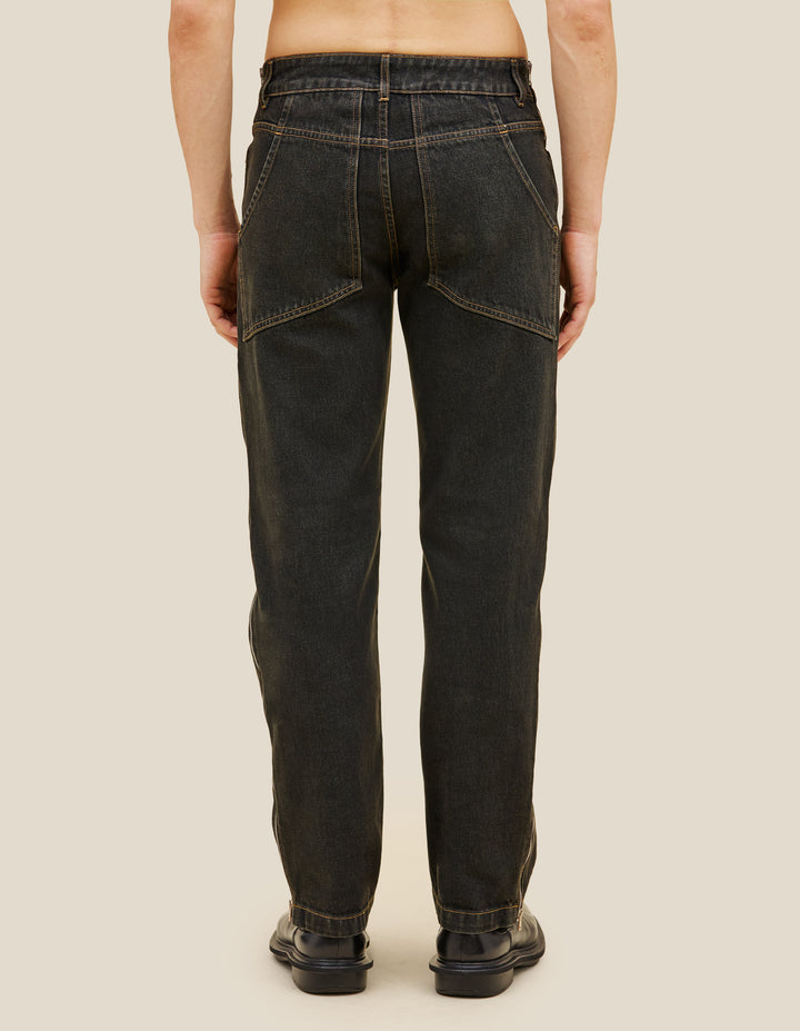 UNZIPPED JEAN